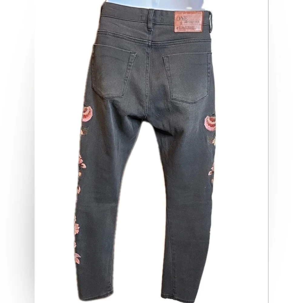 255. One Teaspoon Birds of Paradise Scallywags Jeans Size 26 - Picture 2 of 9